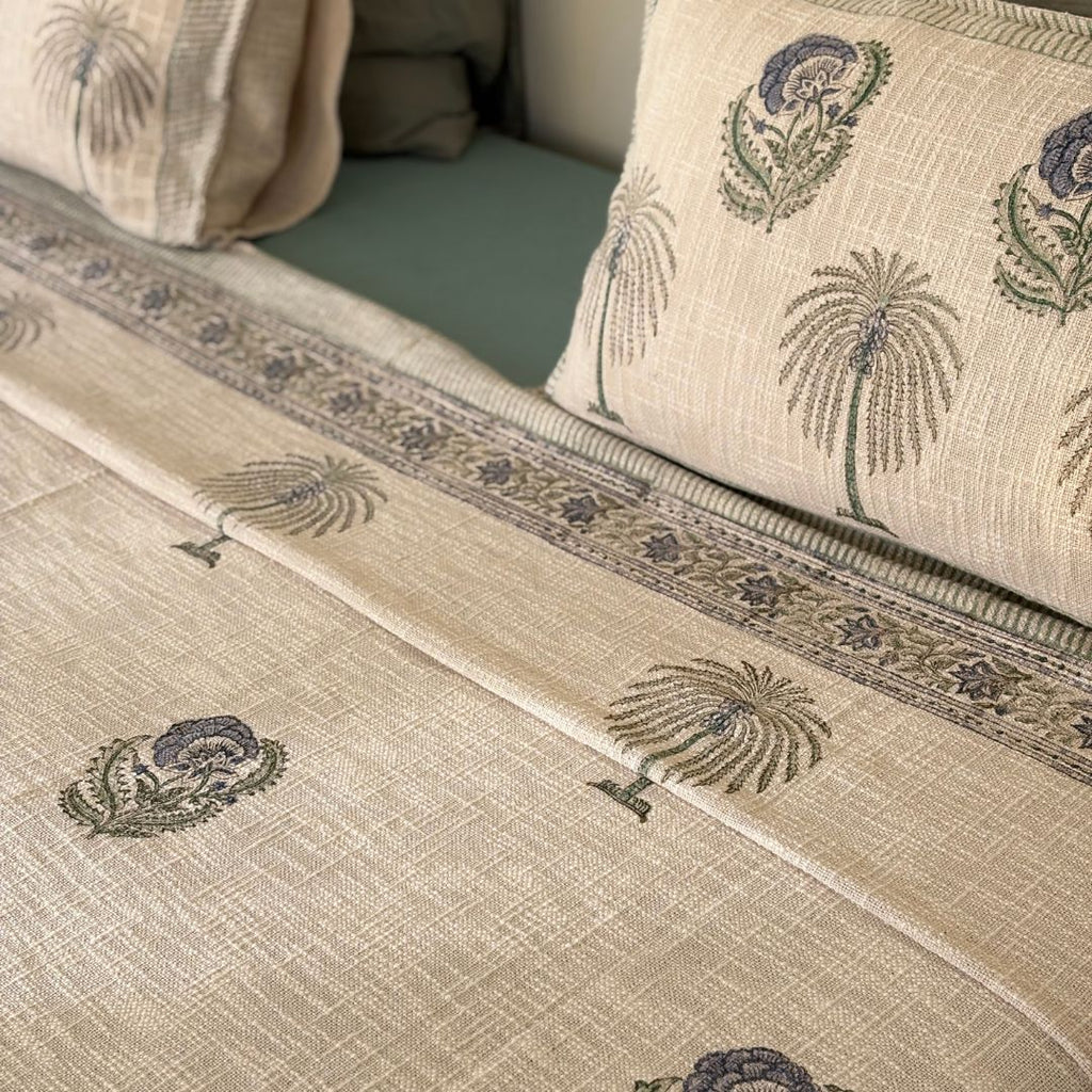 Handcrafted Block Printed Cotton Bed Cover – King Size (275 x 275 cm) | With 2 Pillow Covers
