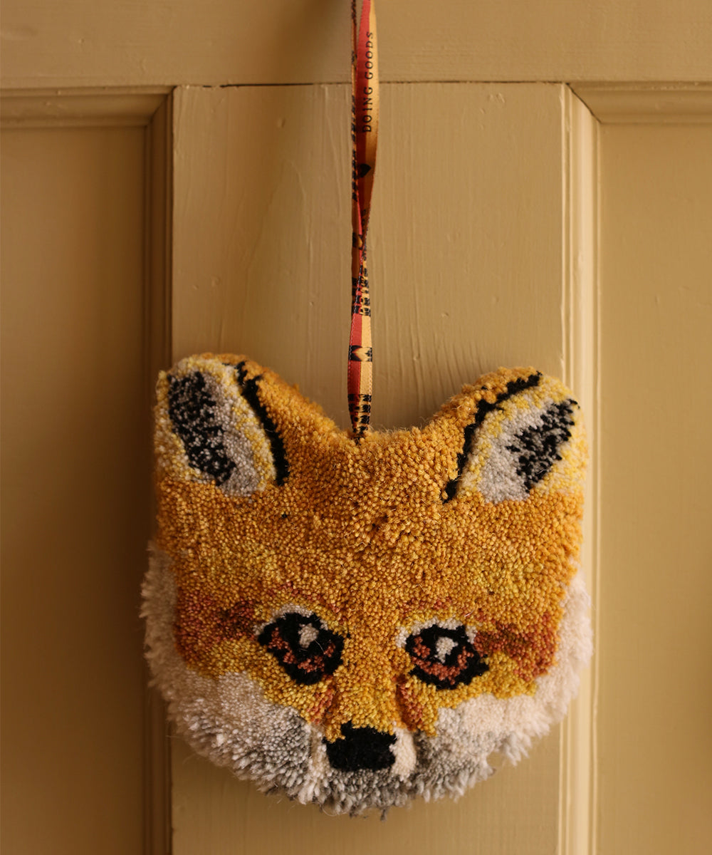 Freddy Fox Gift Hanger