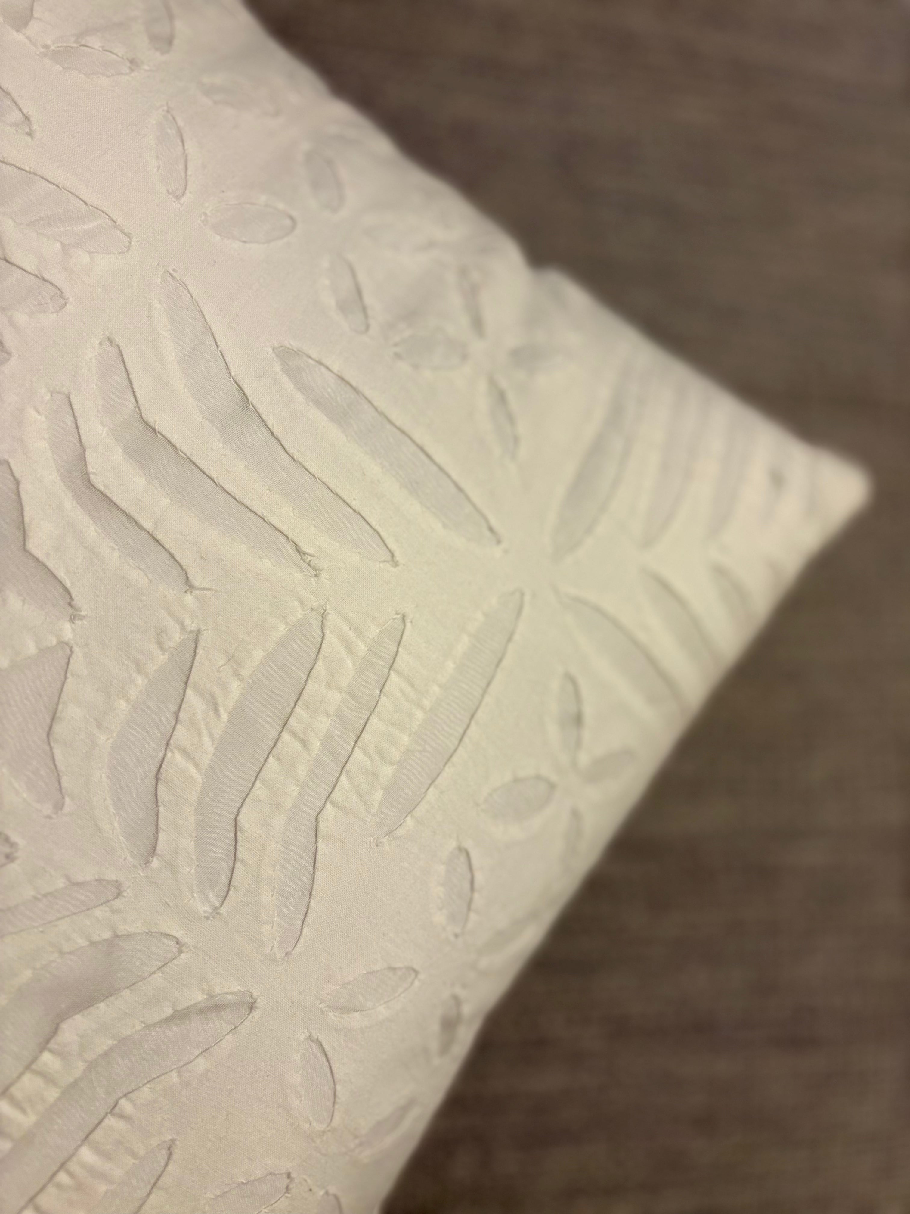 Appliqué Cushion Cover - Warm Snow
